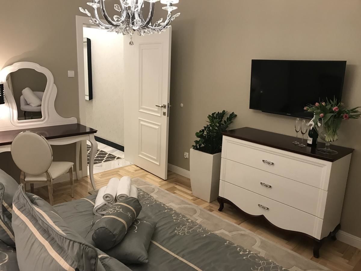 Апартаменты Apartament z prywatnym, krytym basenem Сопот