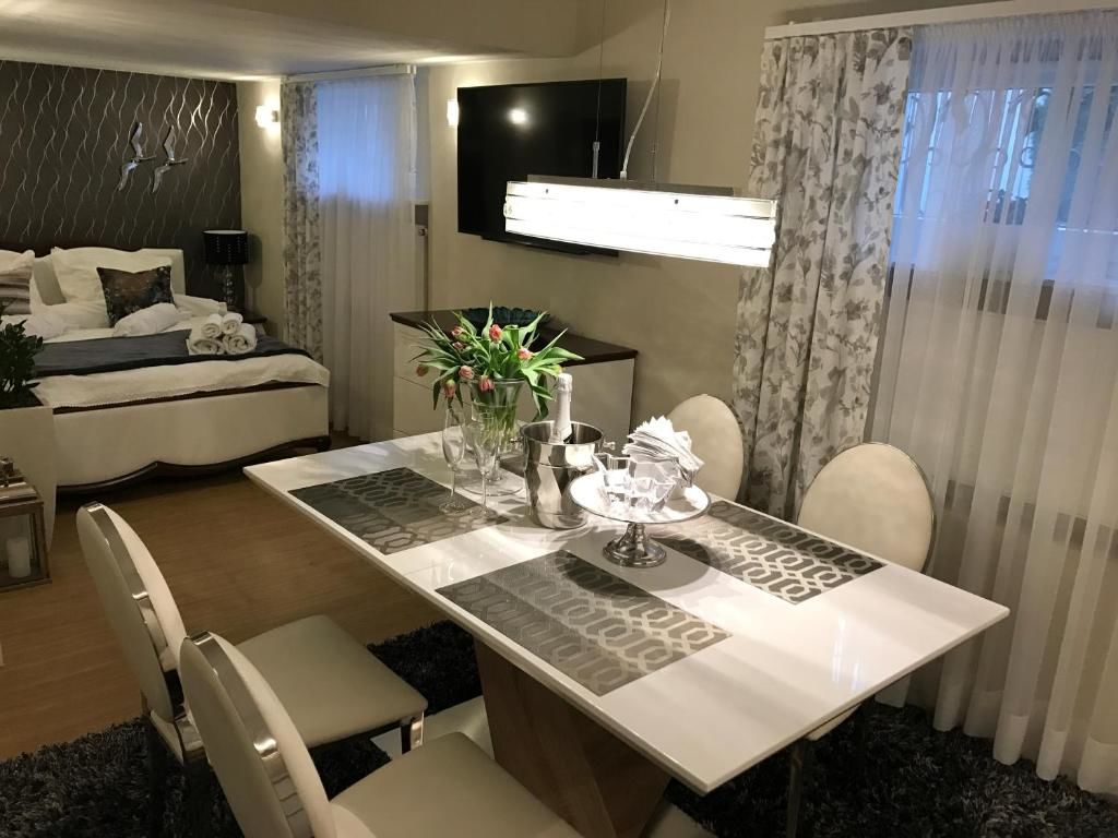 Апартаменты Apartament z prywatnym, krytym basenem Сопот